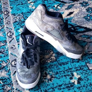 Air Jordan 5 Retro size 6Y